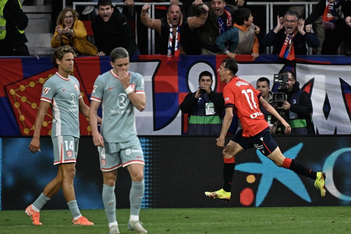 Απογοητευμένοι παίκτες της Ατλέτικο Μαδρίτης μετά το γκολ του Βούντιμιρ